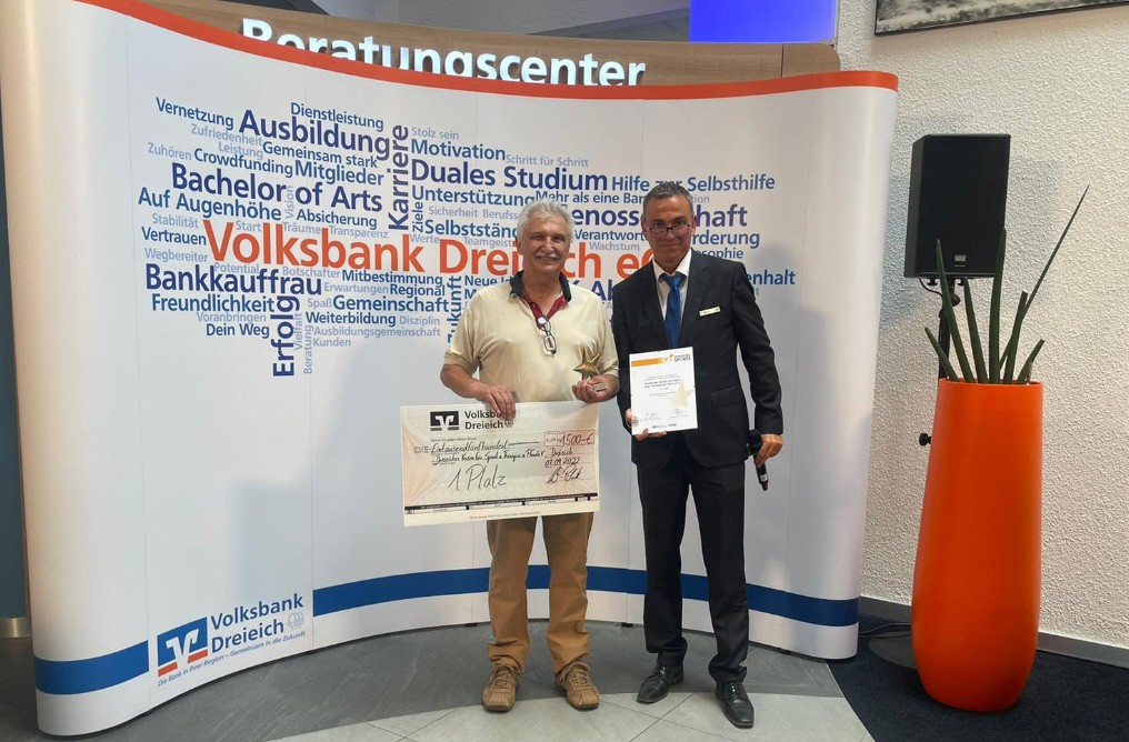 Sterne des Sports 2022 - Platz 1: Preisübergabe an den Dreieicher Verein für Sport und Therapie am Pferd e.V. Sterne des Sports 2022 - Platz 1: Preisübergabe an den Dreieicher Verein für Sport und Therapie am Pferd e.V.