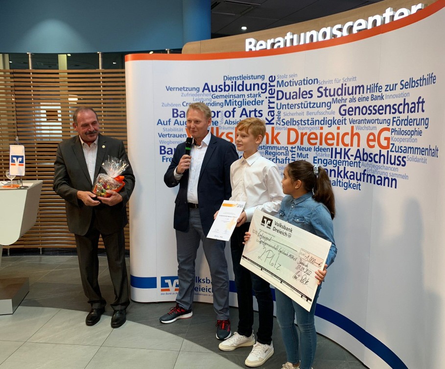 Sterne des Sports 2022 - 2. Platz: Preisübergabe an die Sportgemeinschaft Egelsbach 1874 e.V. Sterne des Sports 2022 - 2. Platz: Preisübergabe an die Sportgemeinschaft Egelsbach 1874 e.V.