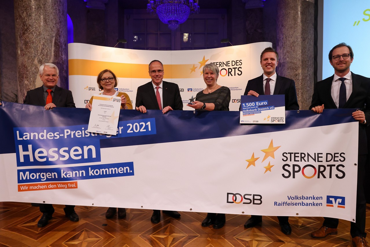 Sterne des Sports in Silber 2022: Förderpreis für Dreieicher Verein für Sport und Therapie am Pferd e.V. (Quelle: Genossenschaftsverband) Sterne des Sports in Silber 2022: Förderpreis für Dreieicher Verein für Sport und Therapie am Pferd e.V. (Quelle: Genossenschaftsverband)